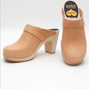 Swedish hasbeen clogs